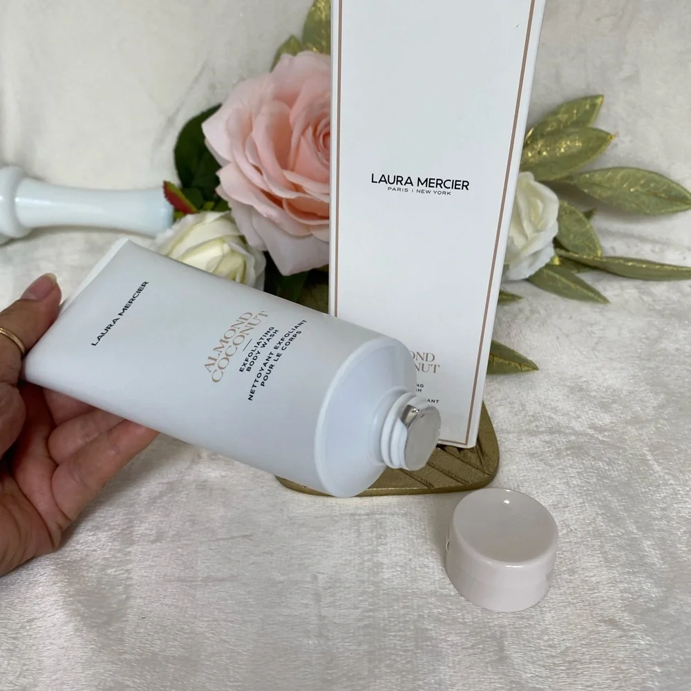 Laura Mercier Almond Coconut Exfoliating Body Scrub - White - Picture 6 of 7
